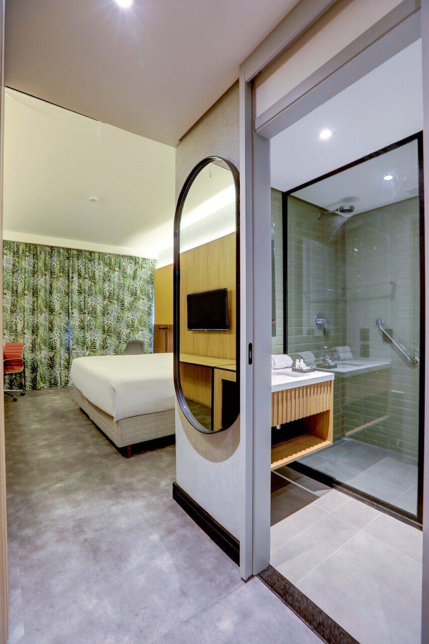 Hilton Garden Reboucas 4*