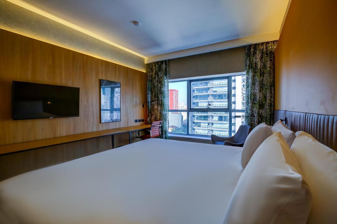 Hilton Garden Rebouças Hotel 4*